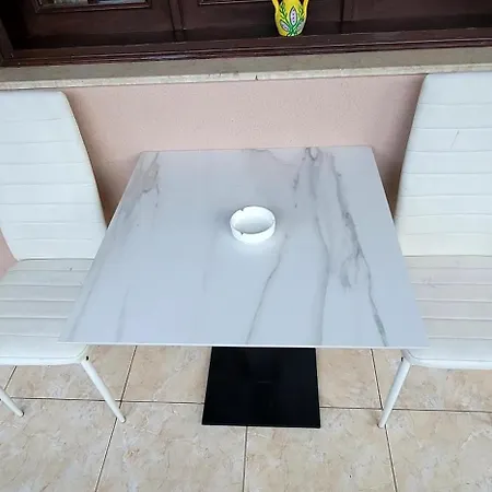 Teba Garden's Pensjonat Tirana