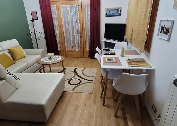 Teba Garden's Πανσιόν Τίρανα