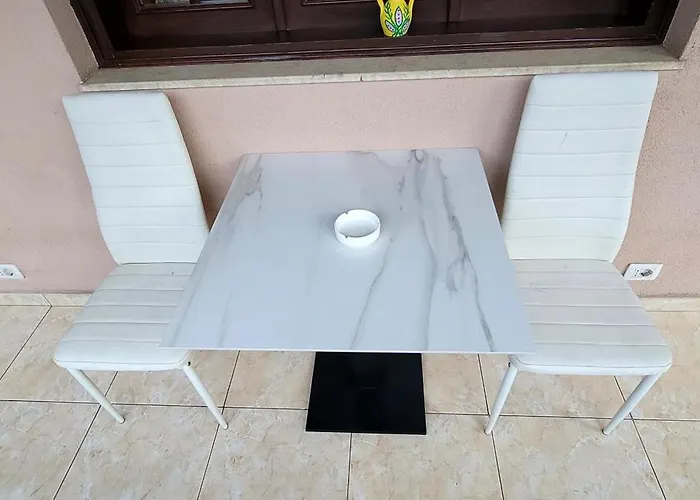 Teba Garden's Πανσιόν Τίρανα